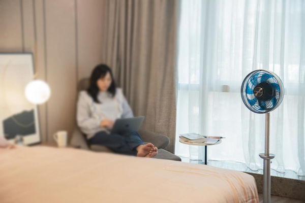 <b>别再为“空调病”烦恼，选智能空气调节扇认准大国品牌莱克</b>